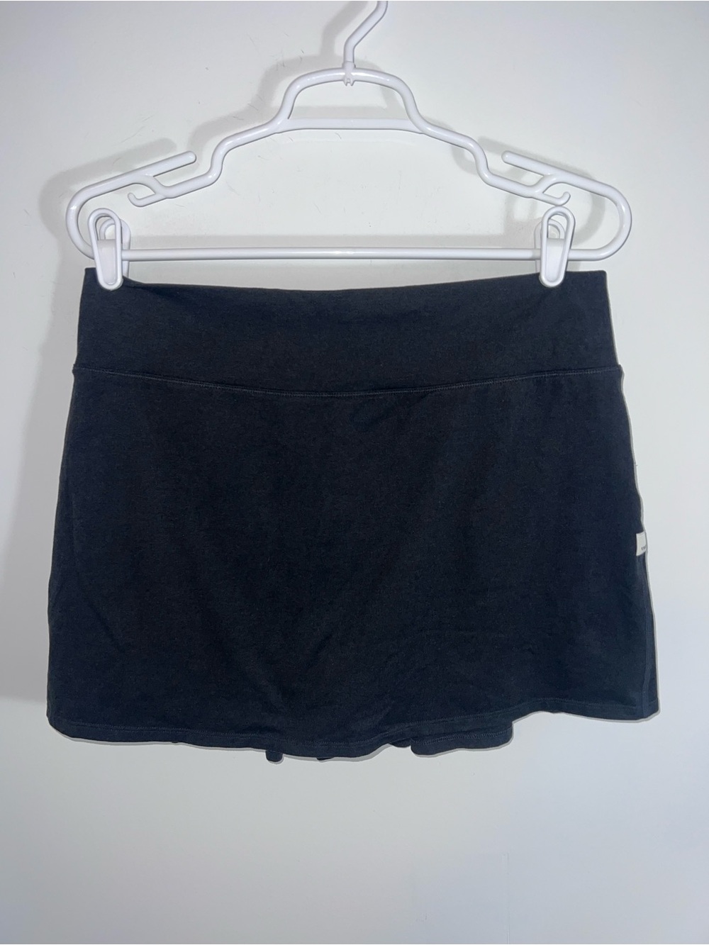 Vuori skort - Women's Black Skirt with Built-In Shorts XL - Picture 2 of 10